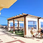 Beachfront Paradise アパート *